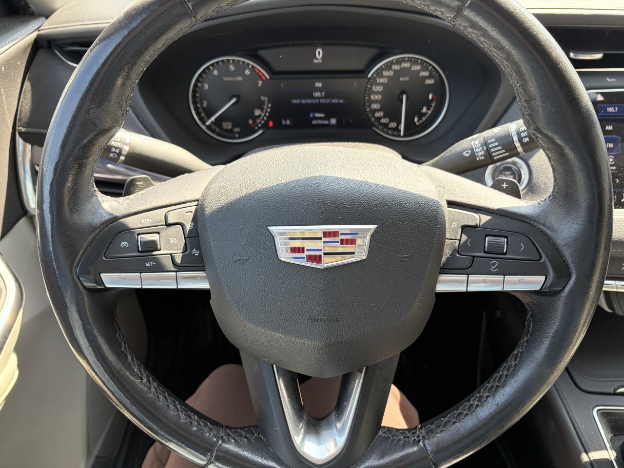 2023 Cadillac XT4 AWD Luxury Main Image