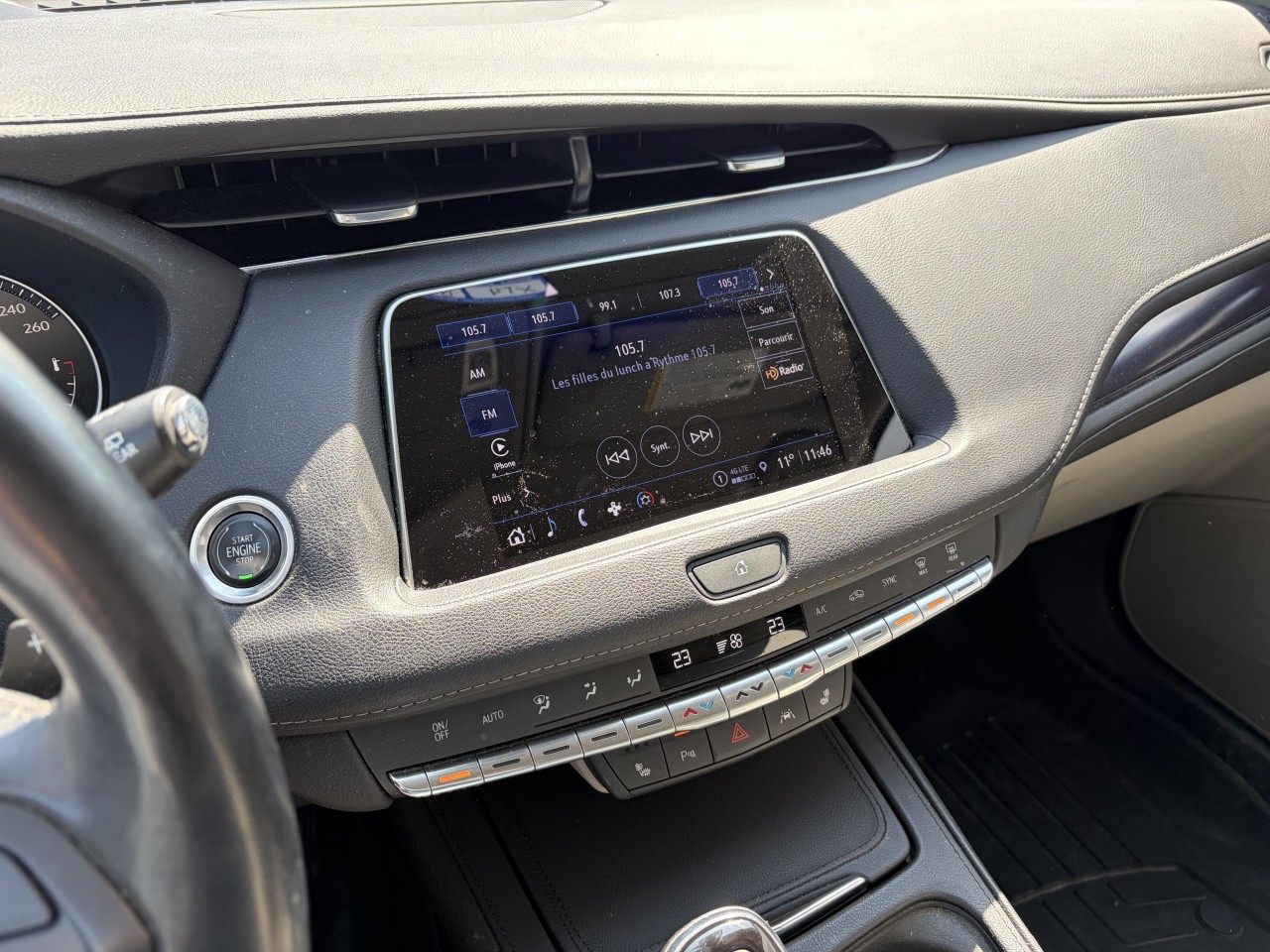 2023 Cadillac XT4 AWD Luxury Main Image