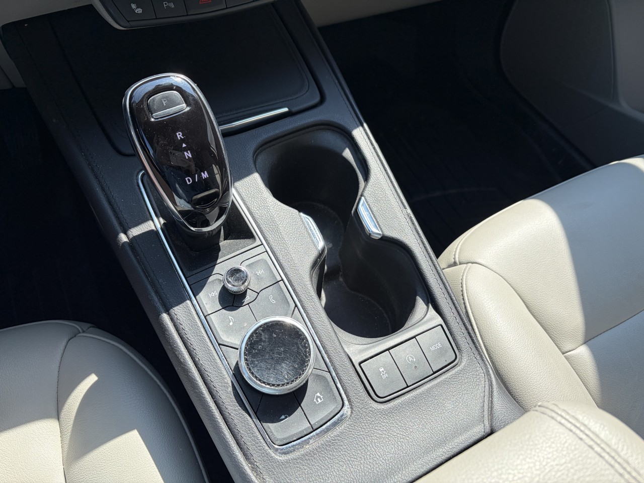 2023 Cadillac XT4 AWD Luxury Main Image