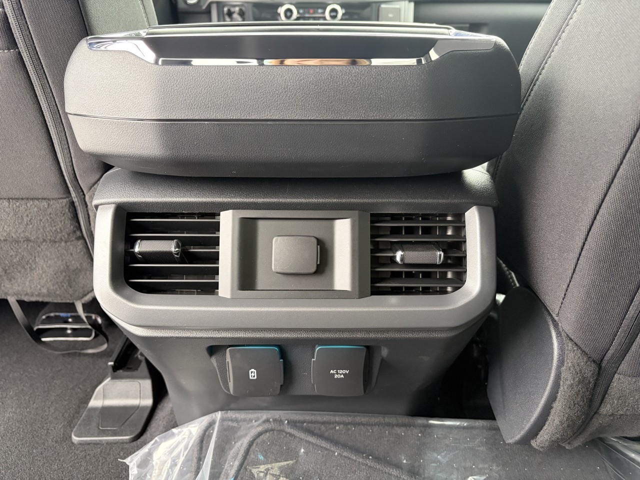 2026 Ford F-150 XLT POWERBOOST HYBRIDE 302A 4X4 SUPERCREW Main Image