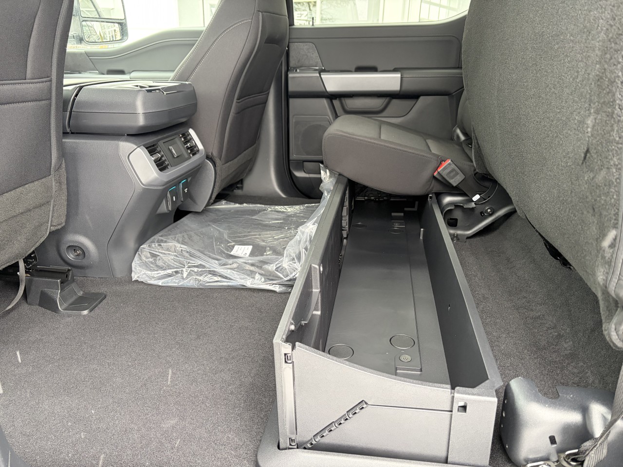 2026 Ford F-150 XLT POWERBOOST HYBRIDE 302A 4X4 SUPERCREW Main Image