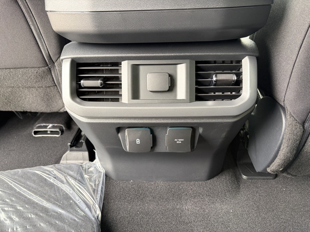 2026 Ford F-150 XLT POWERBOOST HYBRIDE 4X4 Main Image