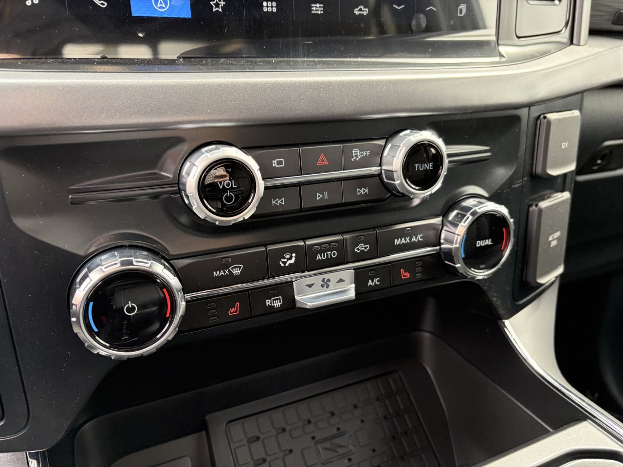 2026 Ford F-150 XLT POWERBOOST HYBRIDE 4X4 Main Image