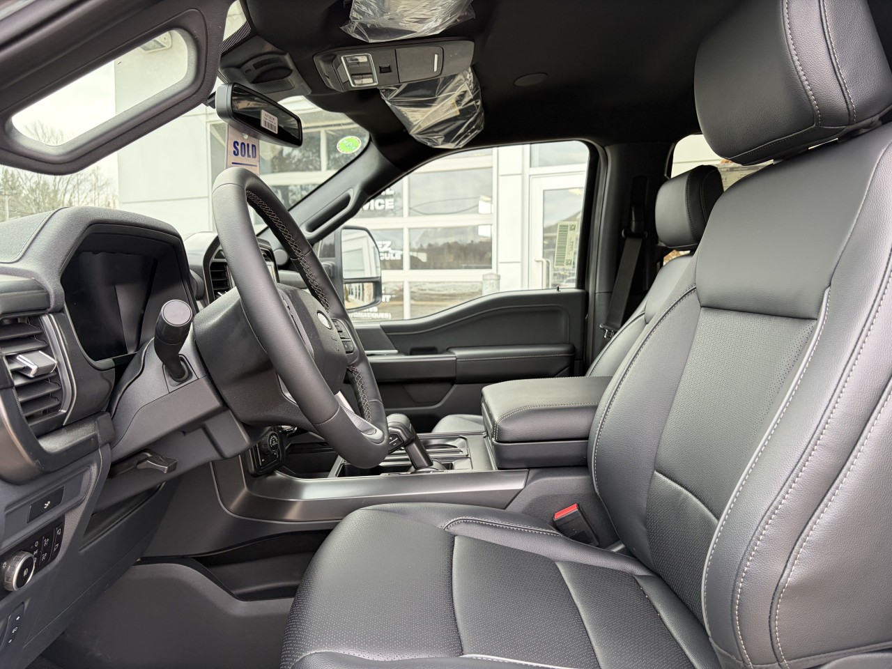 2026 Ford F-150 LARIAT Main Image
