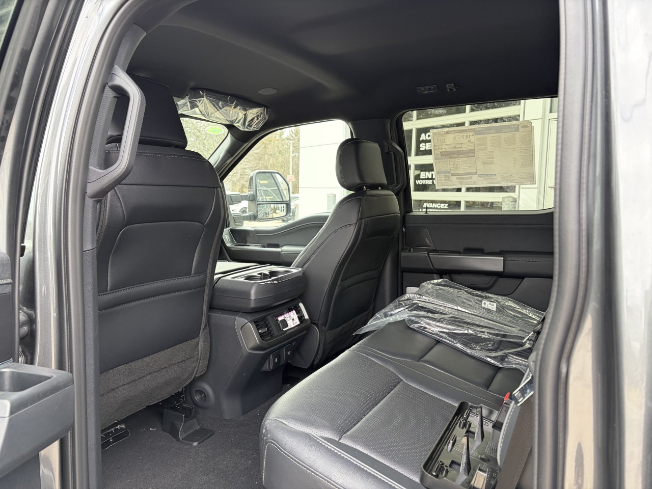 2026 Ford F-150 LARIAT Main Image