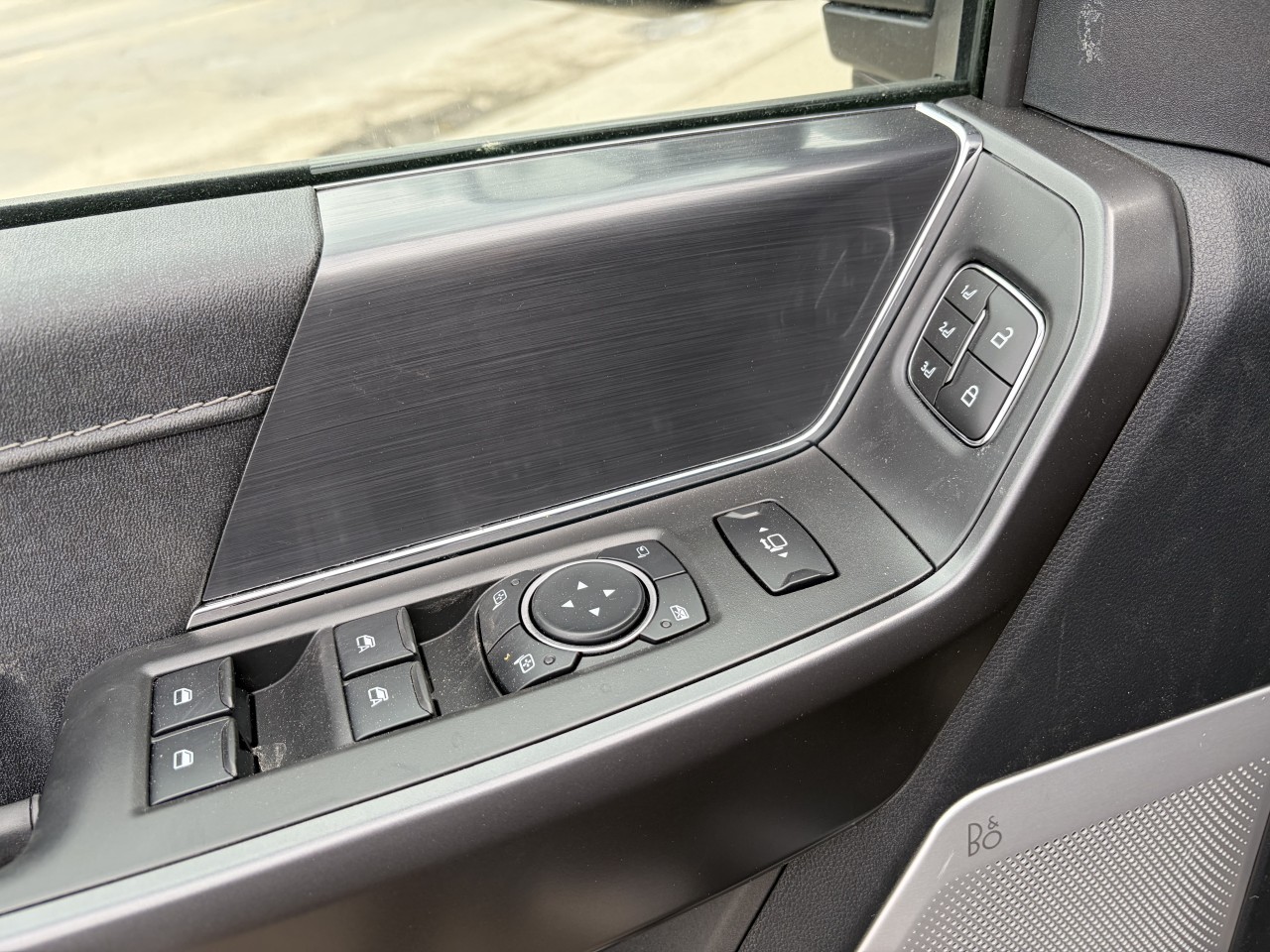 2026 Ford F-150 LARIAT Main Image
