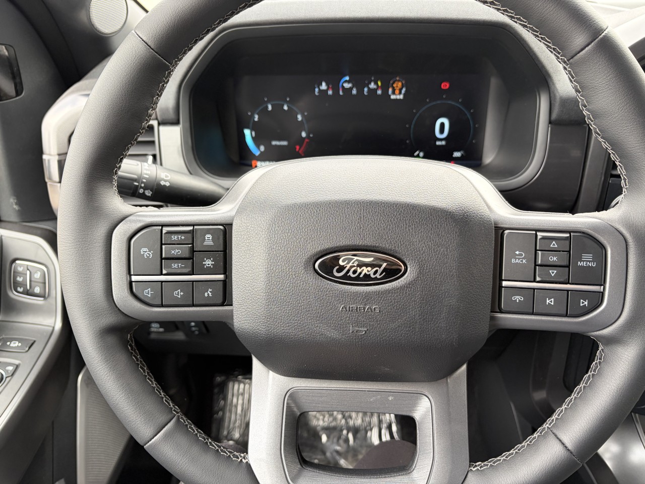 2026 Ford F-150 LARIAT Main Image