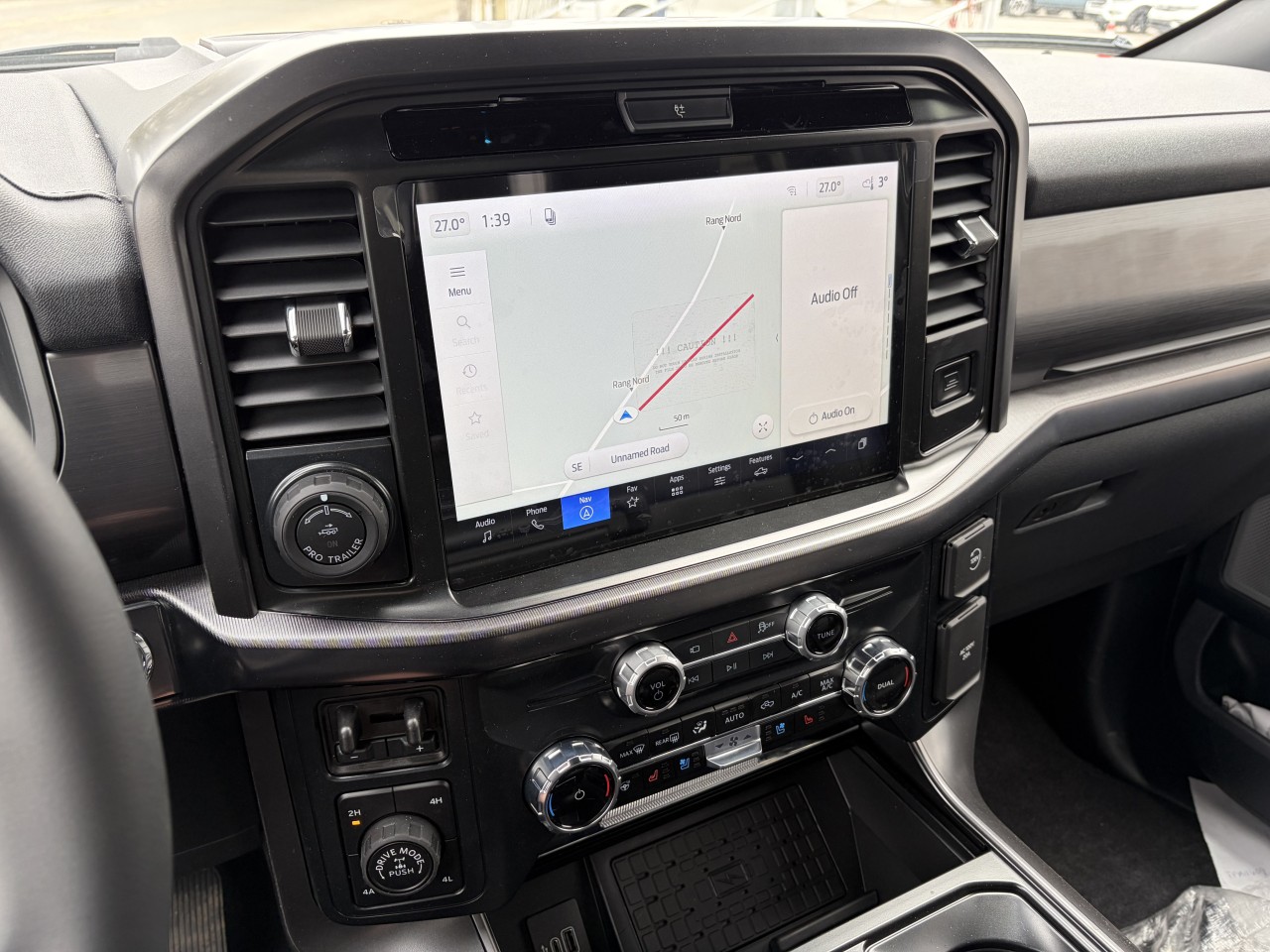 2026 Ford F-150 LARIAT Main Image