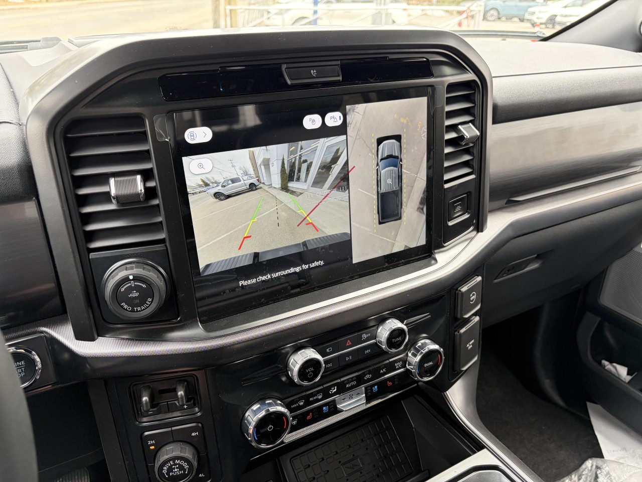 2026 Ford F-150 LARIAT Main Image