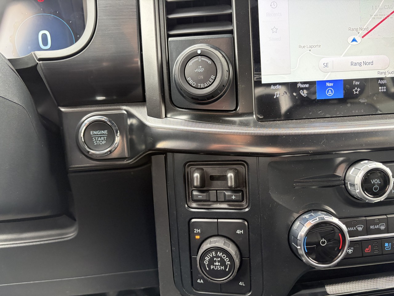 2026 Ford F-150 LARIAT Main Image