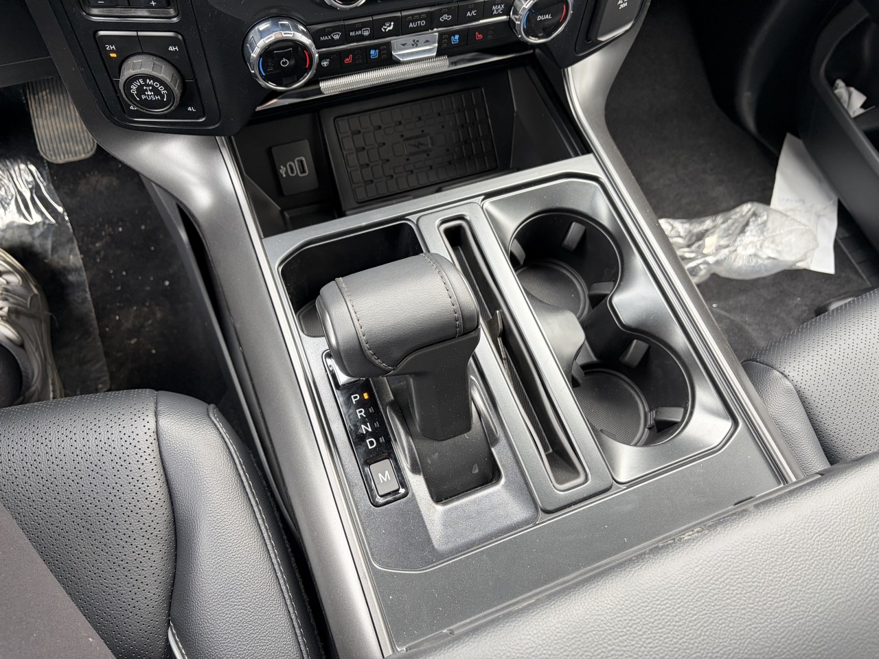 2026 Ford F-150 LARIAT Main Image