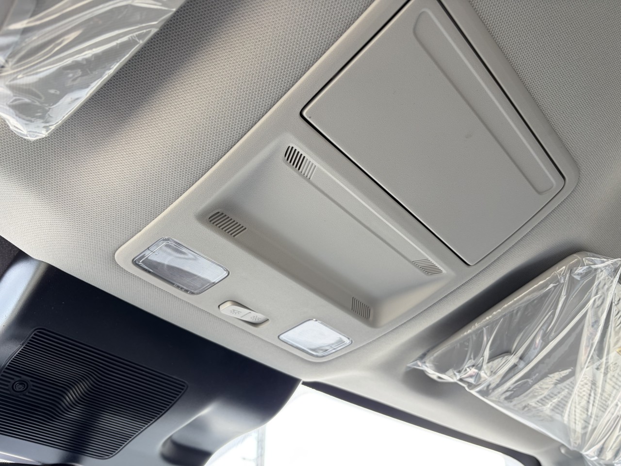 2026 Ford Maverick XLT AWD HYBRIDE SUPERCREW ENSEMBLE REMORQUAGE 4K Main Image