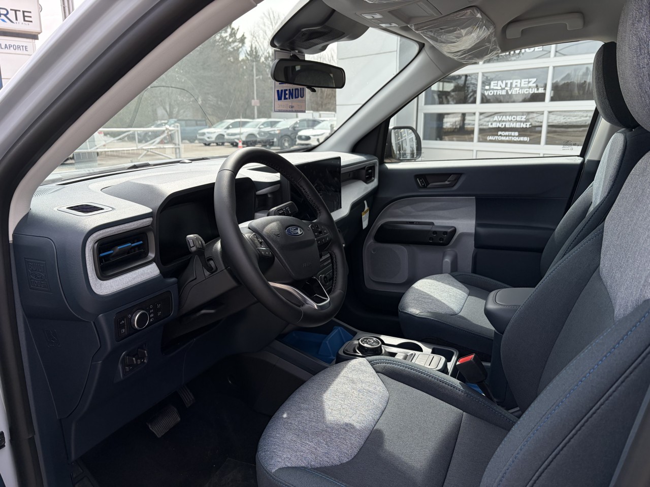 2026 Ford Maverick XLT AWD HYBRIDE ENSEMBLE REMORQUAGE 4K Main Image