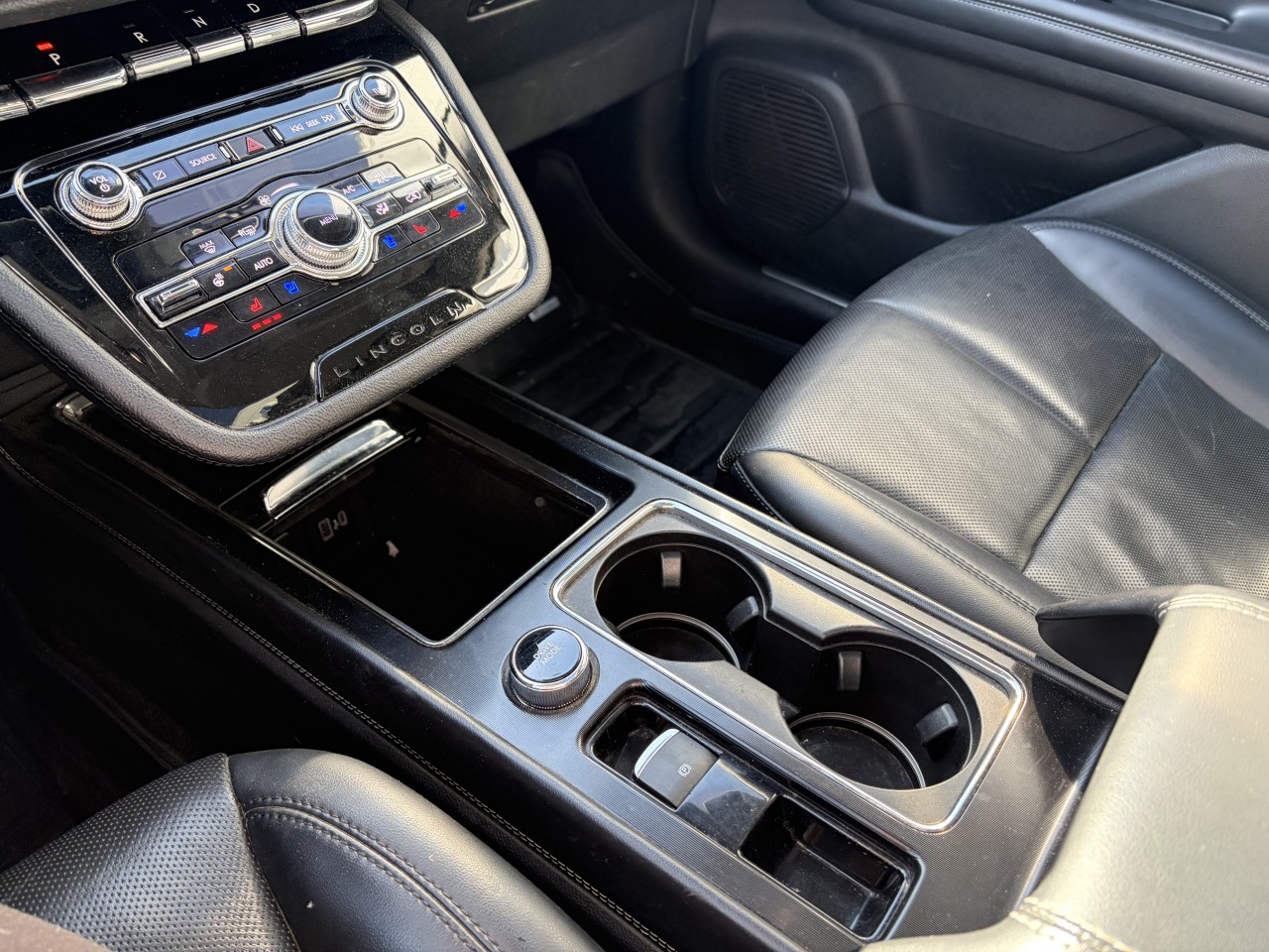 2022 Lincoln Corsair RESERVE CUIR AWD ENSEMBLE REMORQUAGE Main Image