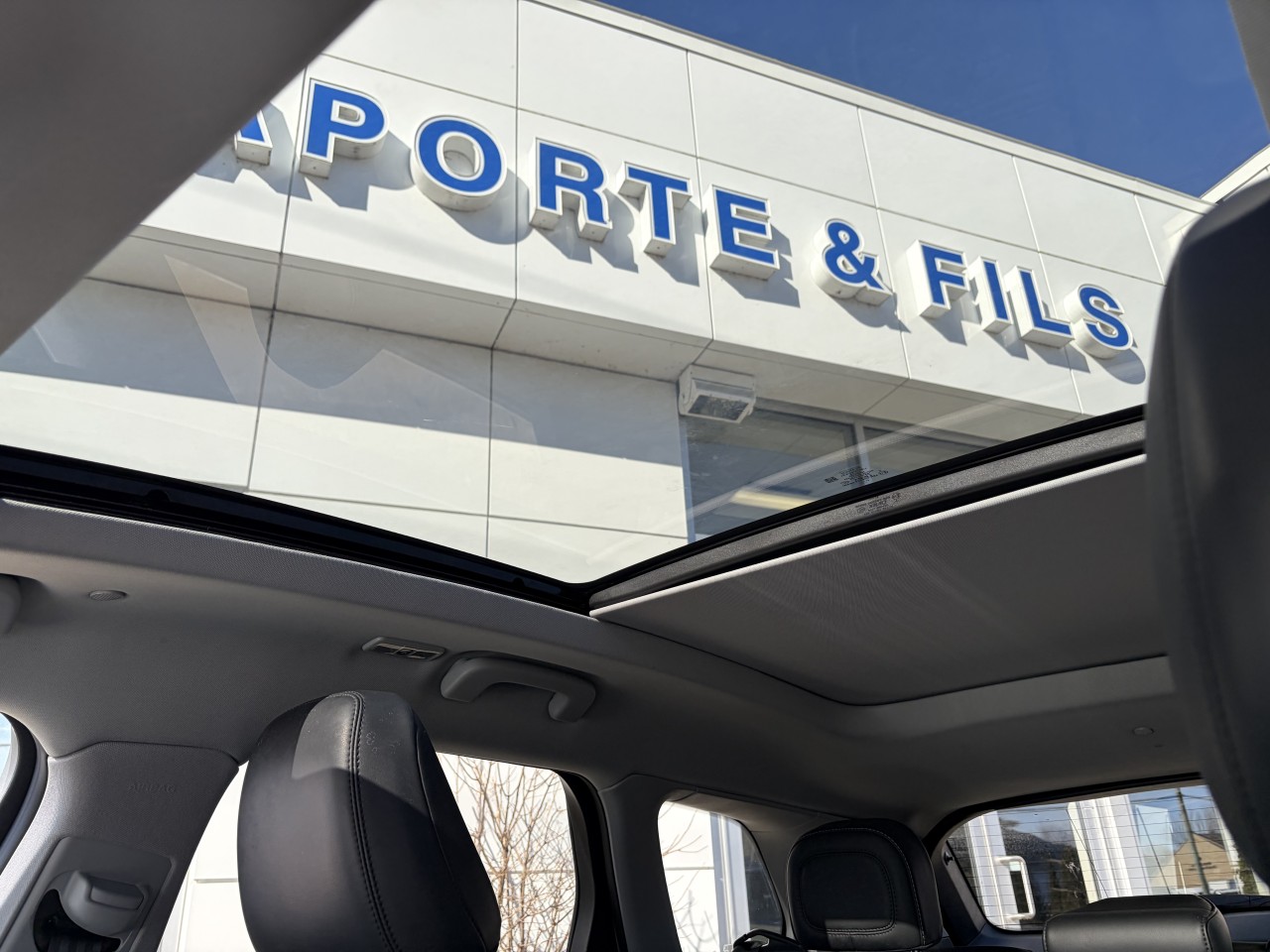 2022 Lincoln Corsair RESERVE CUIR AWD ENSEMBLE REMORQUAGE Main Image