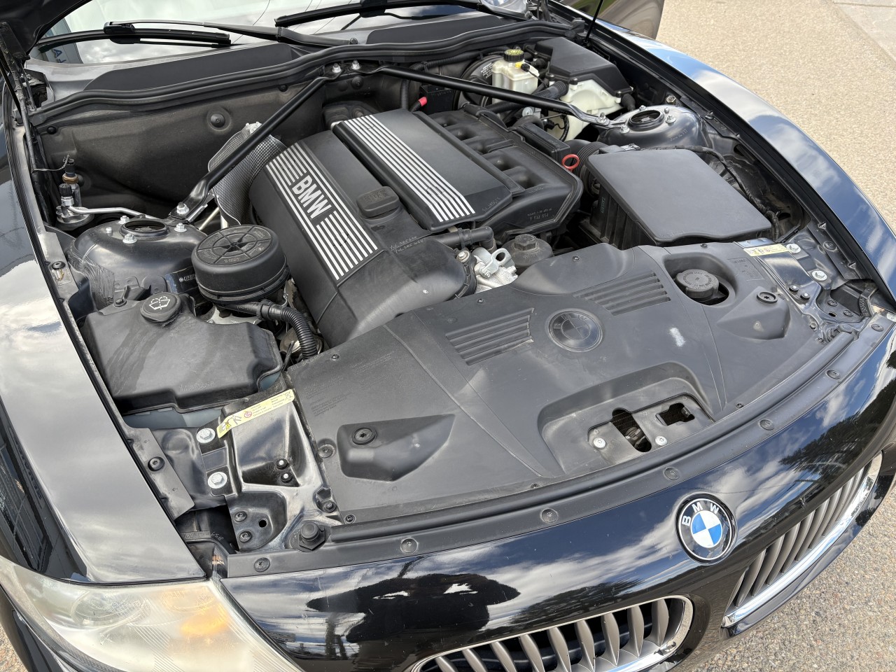 2005 BMW Z4 3.0i Main Image