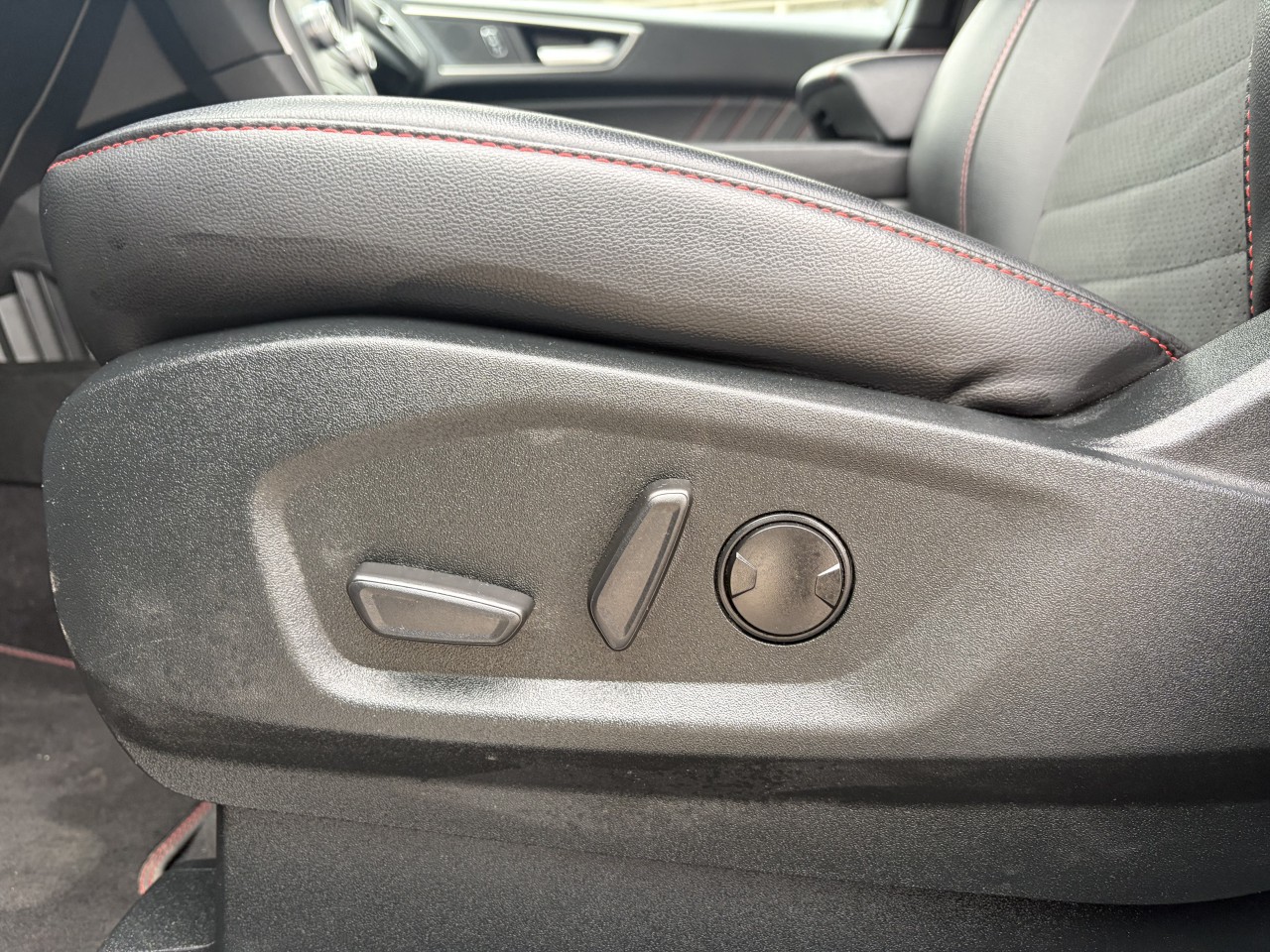 2022 Ford Edge ST LINE AWD ENSEMBLE REMORQUAGE Main Image