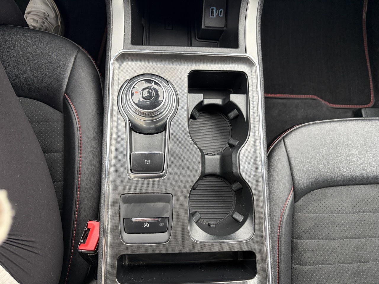 2022 Ford Edge ST LINE AWD ENSEMBLE REMORQUAGE Main Image