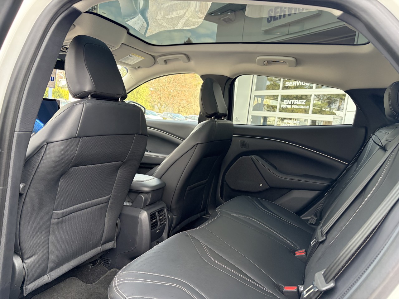 2021 Ford Mustang Mach-E PREMIUM AWD BATTERIE LOBGUE DURÉE Main Image
