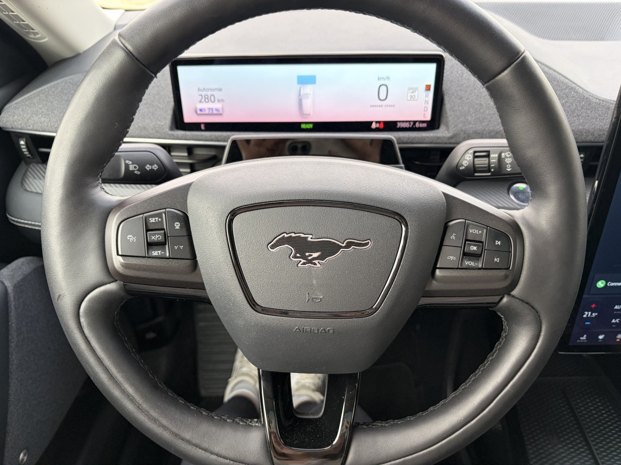 2021 Ford Mustang Mach-E PREMIUM AWD BATTERIE LOBGUE DURÉE Main Image
