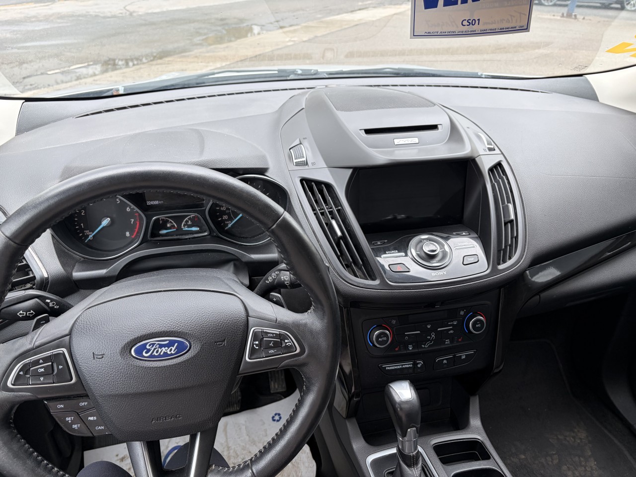 2017 Ford Escape TITANIUM AWD 2.0L, CUIR, GPS, TOIT PANO SYNC3 CAMÉRA DE RECUL Main Image
