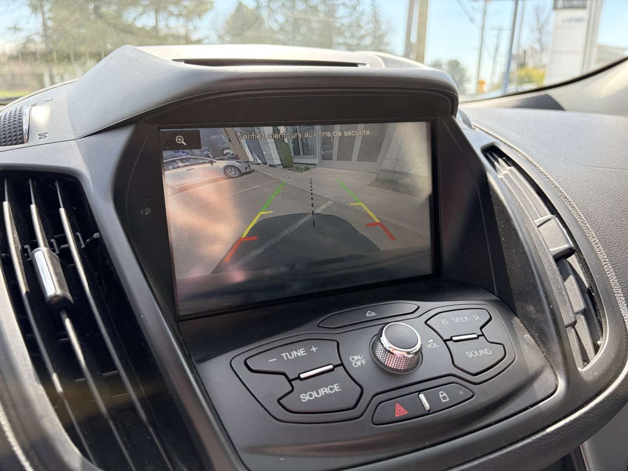 2015 Ford Escape SE Main Image