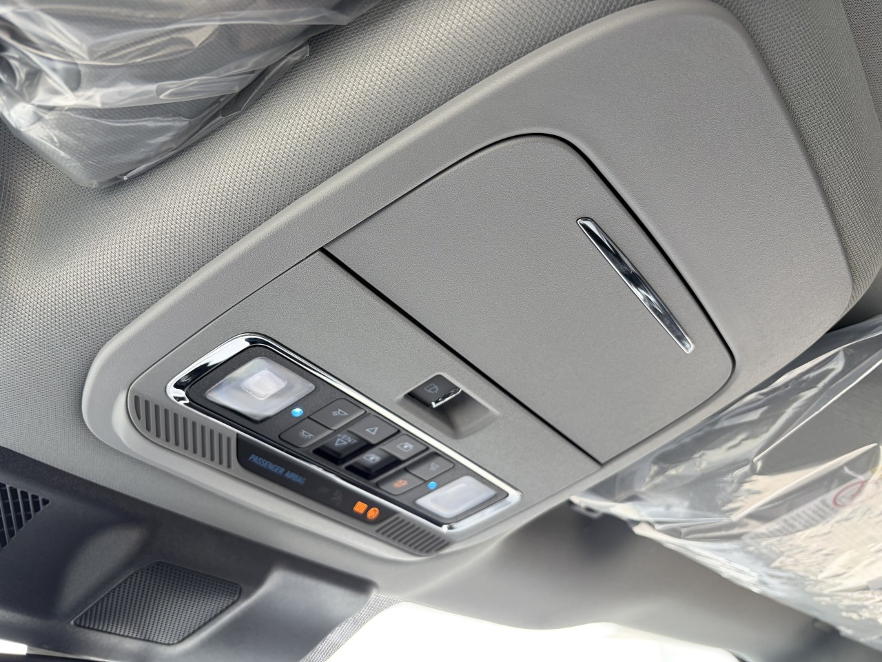 2026 Ford Super Duty F-250 SRW LARIAT Main Image