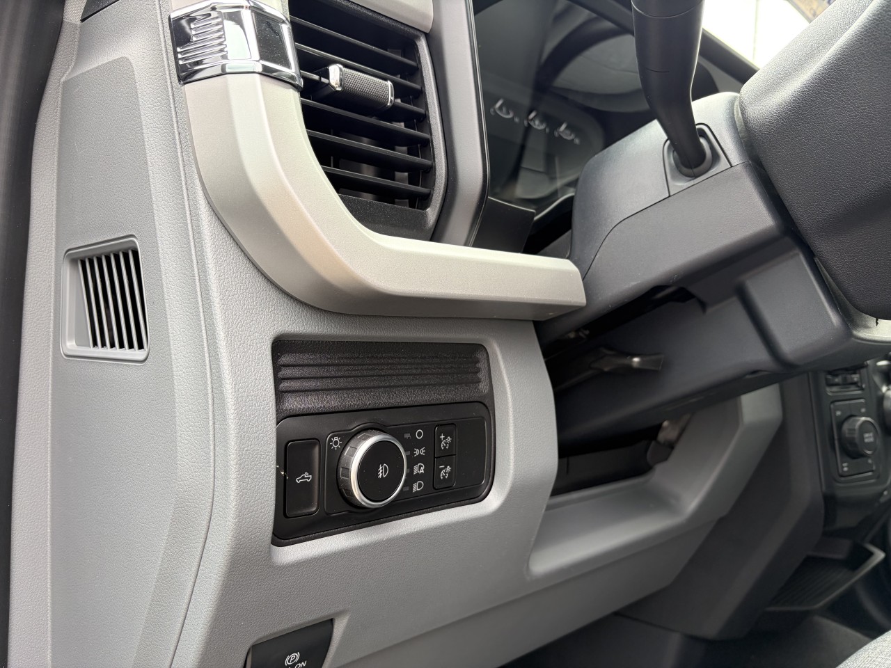 2026 Ford Super Duty F-250 SRW XLT Main Image