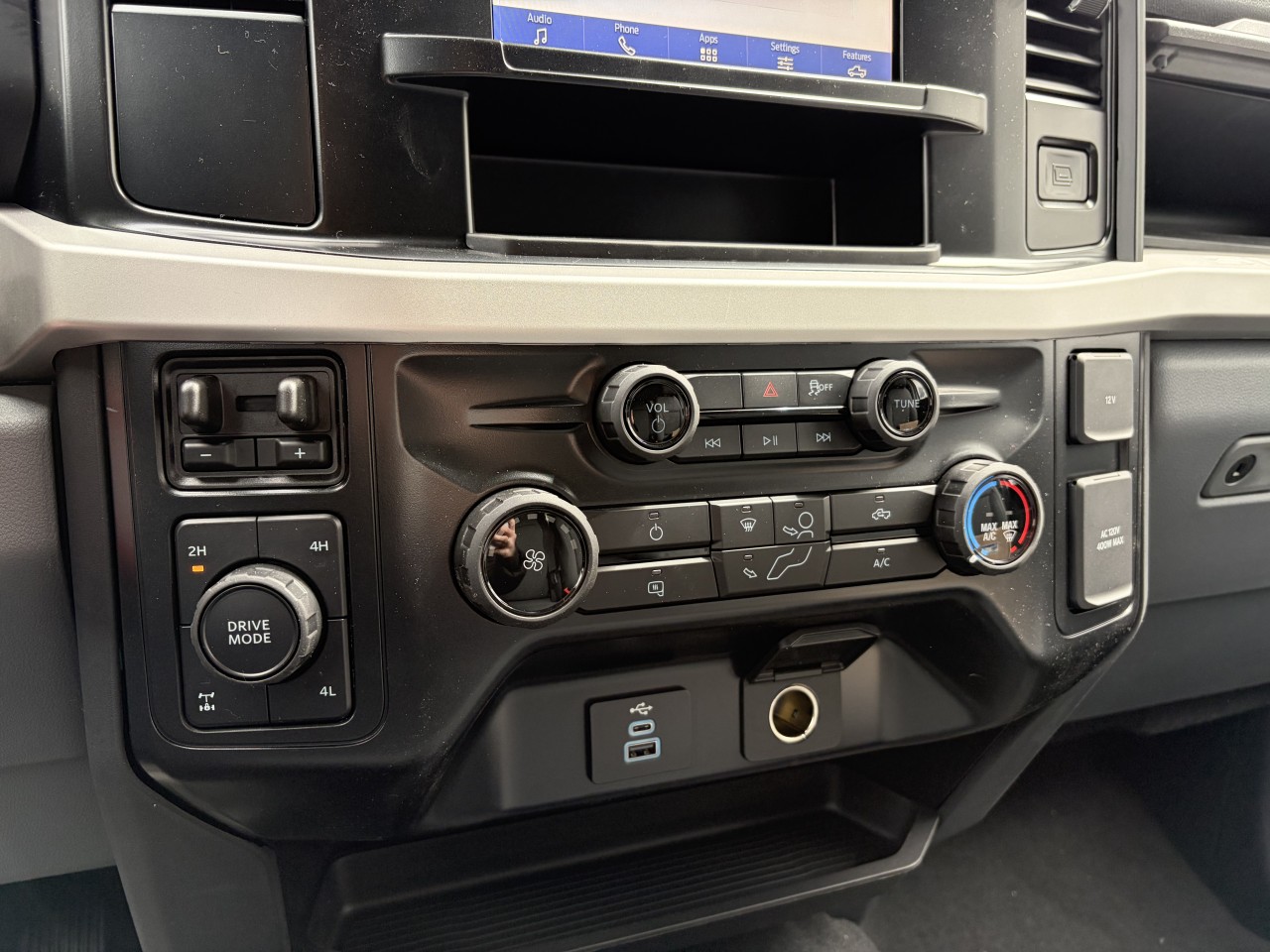 2026 Ford Super Duty F-250 SRW XLT Main Image