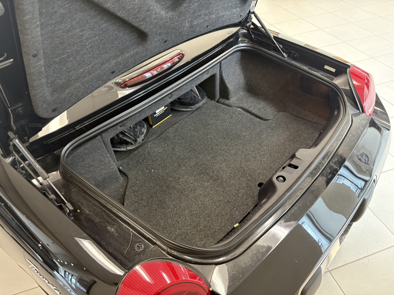 2005 Ford Thunderbird Cuir Main Image