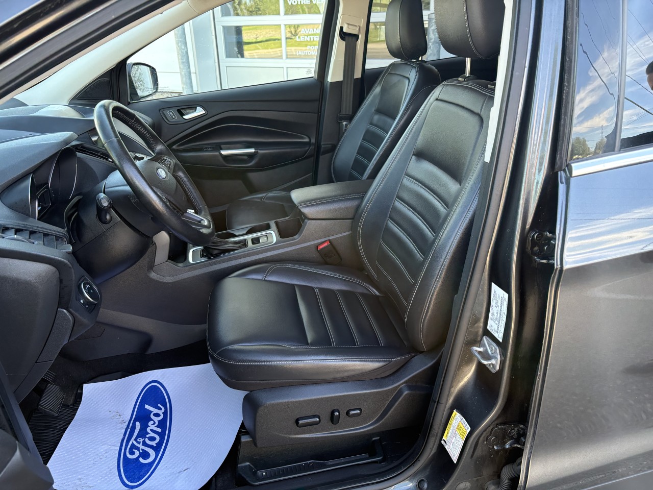 2019 Ford Escape SEL Main Image