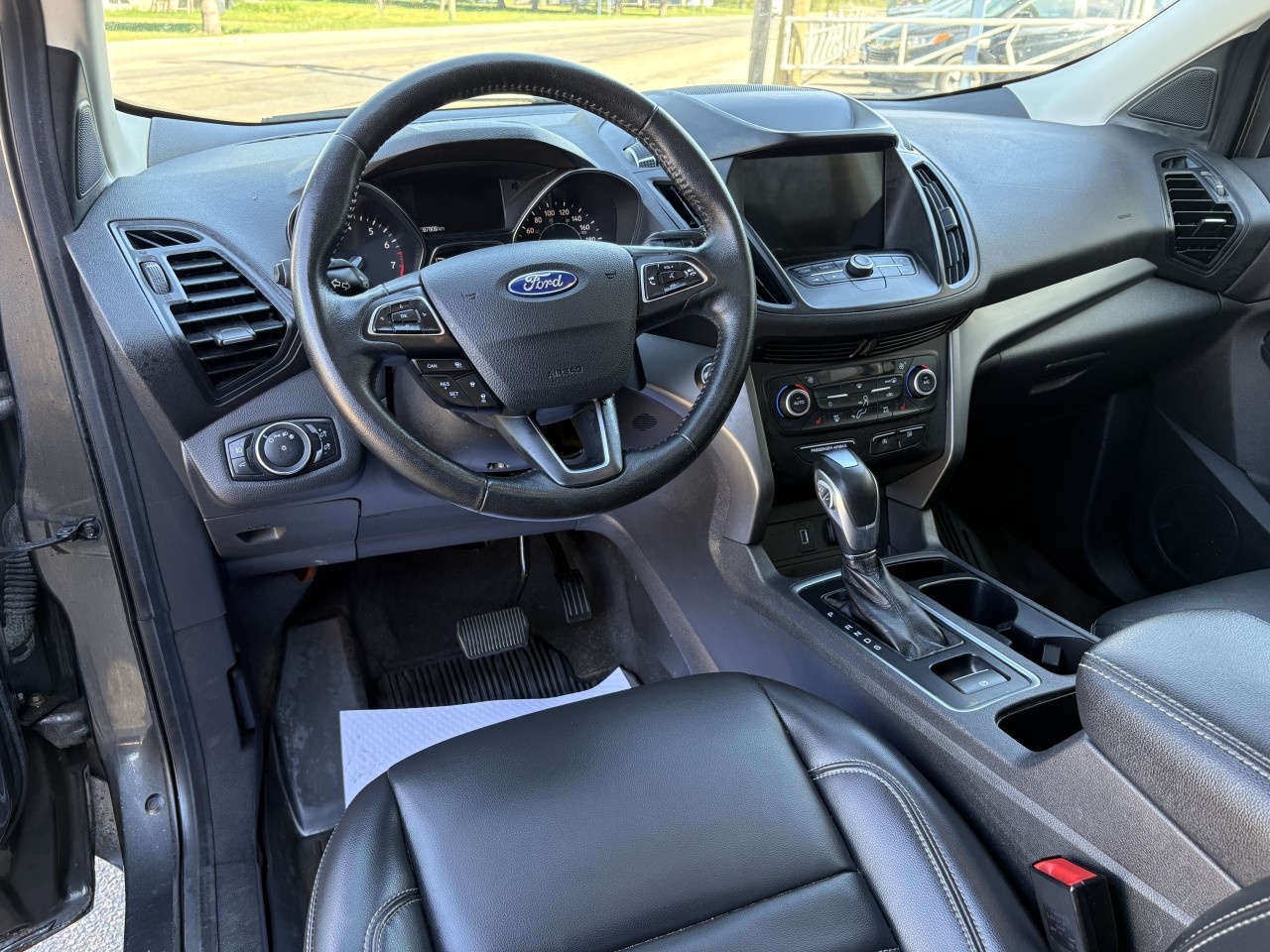 2019 Ford Escape SEL Main Image