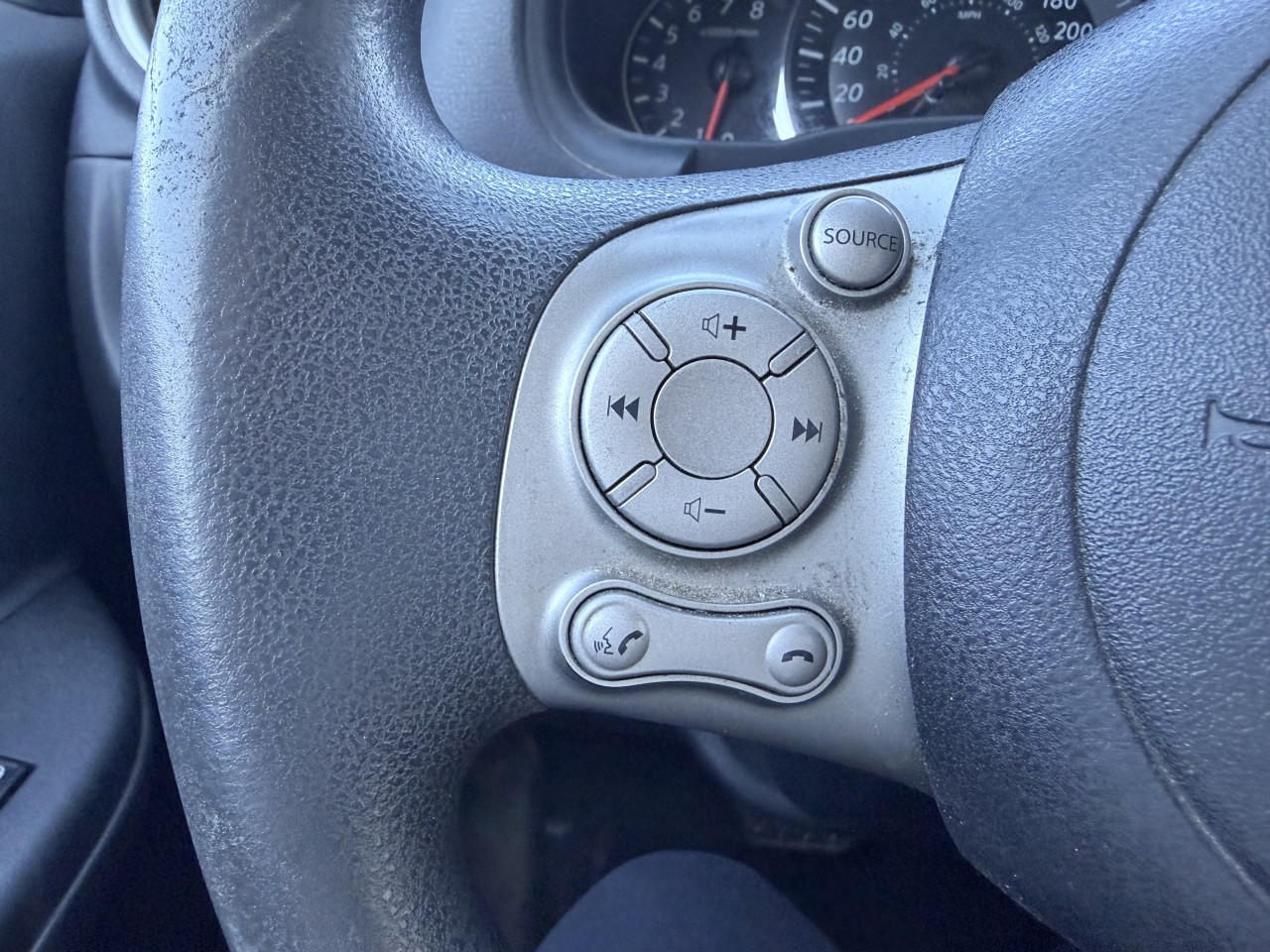 2015 Nissan Micra SV Main Image