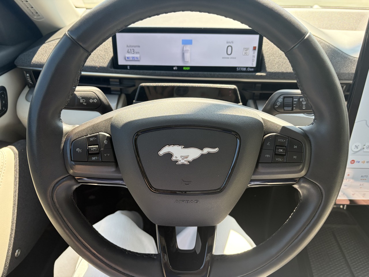 2022 Ford Mustang Mach-E PREMIUM AWD Main Image