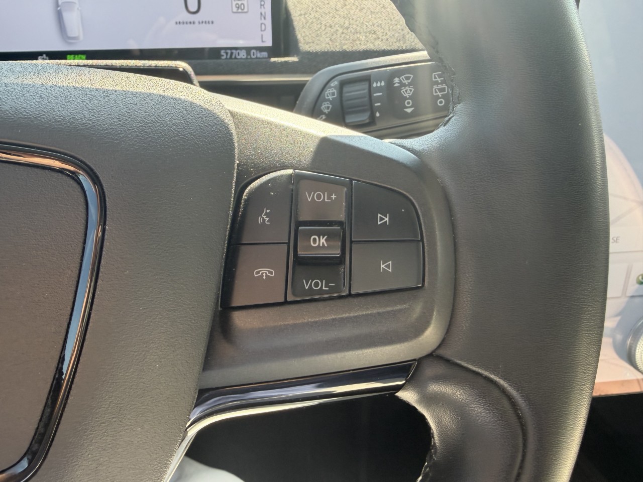2022 Ford Mustang Mach-E PREMIUM AWD Main Image