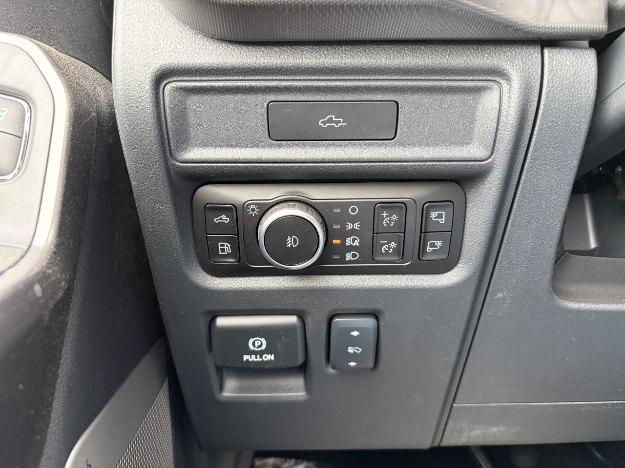 2026 Ford F-150 LARIAT 4X4 SUPERCREW POWERBOOST HYBRID Main Image