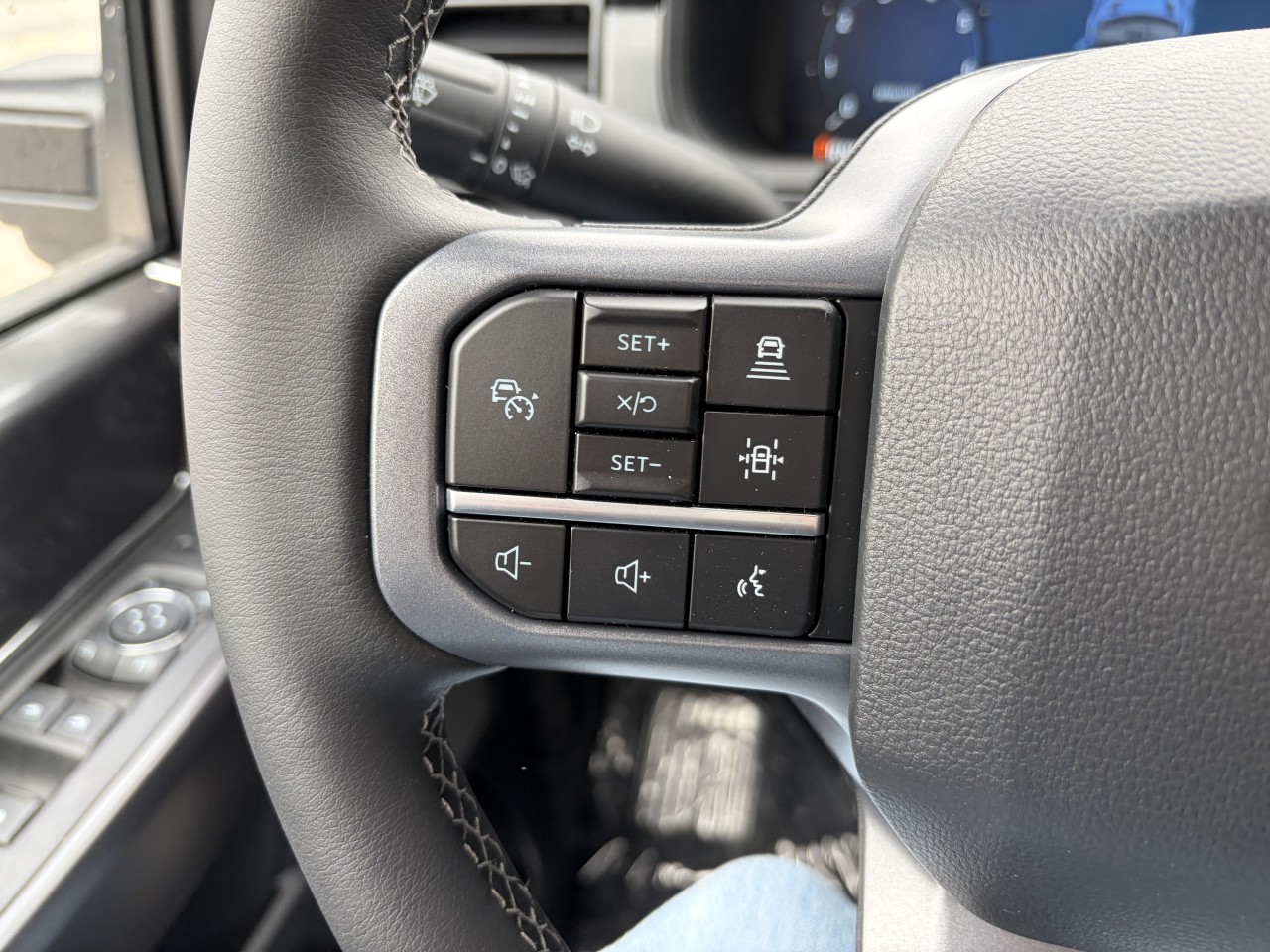 2026 Ford F-150 LARIAT 4X4 SUPERCREW POWERBOOST HYBRID Main Image