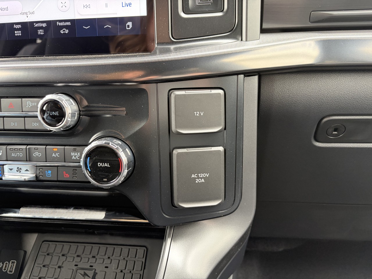 2026 Ford F-150 LARIAT 4X4 SUPERCREW POWERBOOST HYBRID Main Image