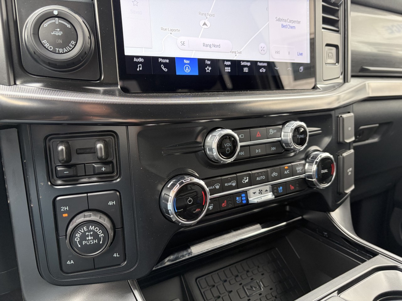 2026 Ford F-150 LARIAT 4X4 SUPERCREW POWERBOOST HYBRID Main Image