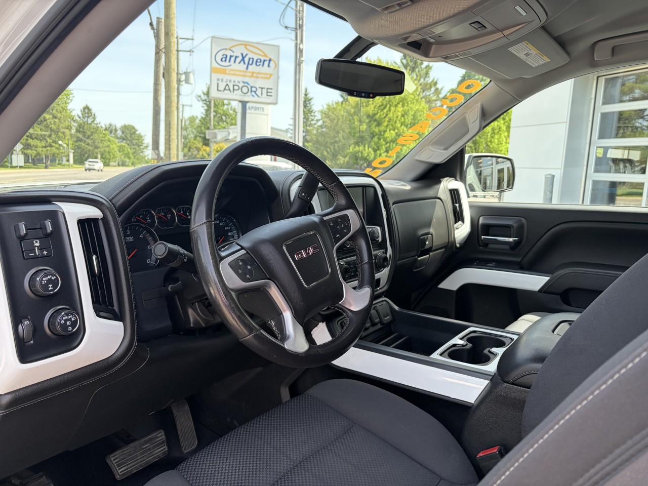 2017 GMC Sierra 1500 SLE Main Image