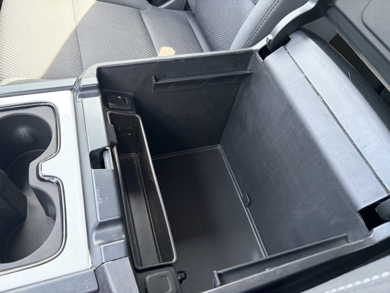 2017 GMC Sierra 1500 SLE Main Image