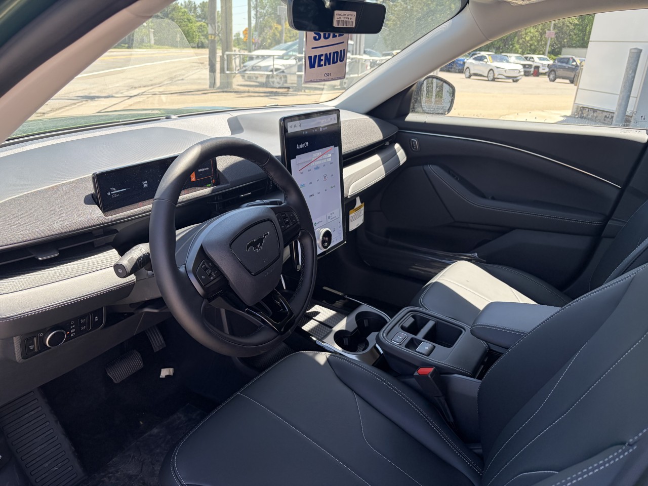 2026 Ford Mustang Mach-E SELECT AWD 73 KWH BANC CHAUFFANT Main Image