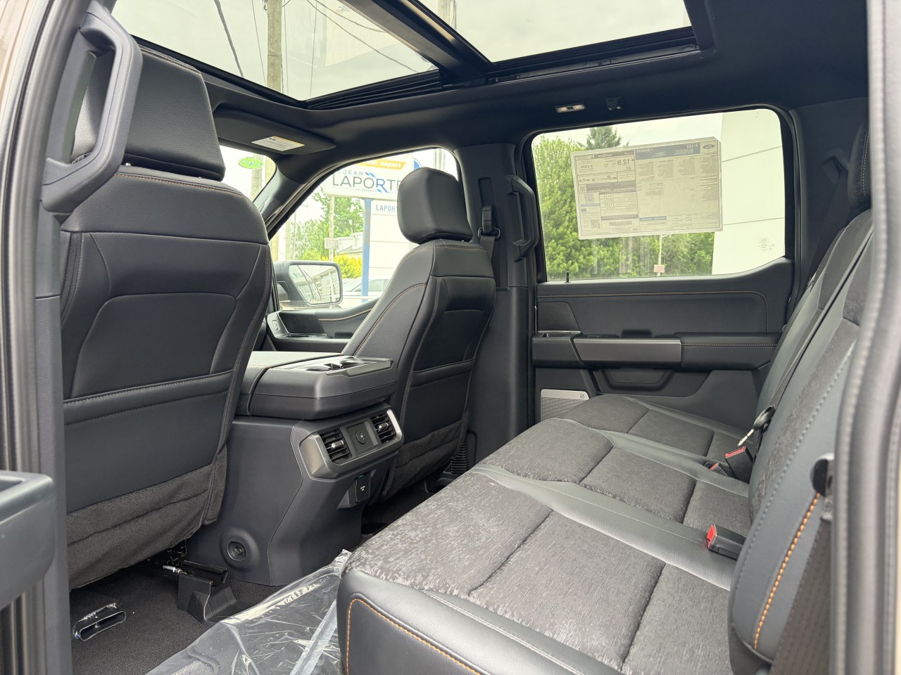 2026 Ford F-150 TREMOR ENSEMBLE REMORQUAGE TRACTION 4X4 ECOBOOST TOIT OUVRANT 401A Main Image