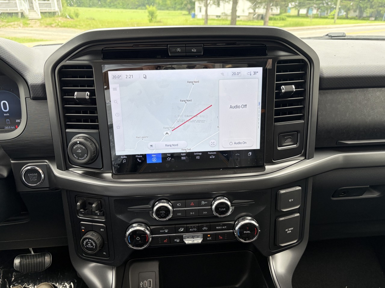 2026 Ford F-150 TREMOR ENSEMBLE REMORQUAGE TRACTION 4X4 ECOBOOST TOIT OUVRANT 401A Main Image