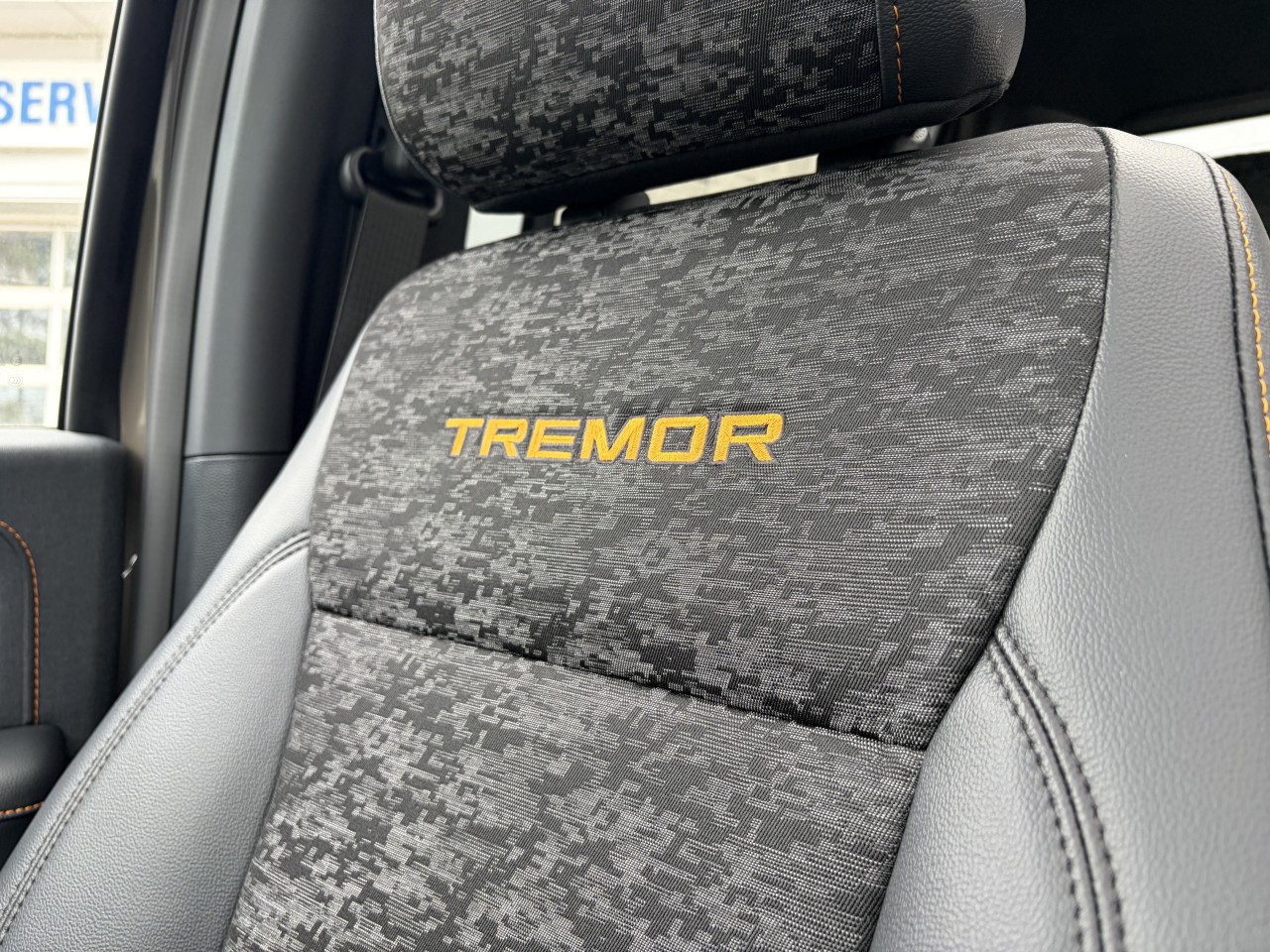 2026 Ford F-150 TREMOR ENSEMBLE REMORQUAGE TRACTION 4X4 ECOBOOST TOIT OUVRANT 401A Main Image
