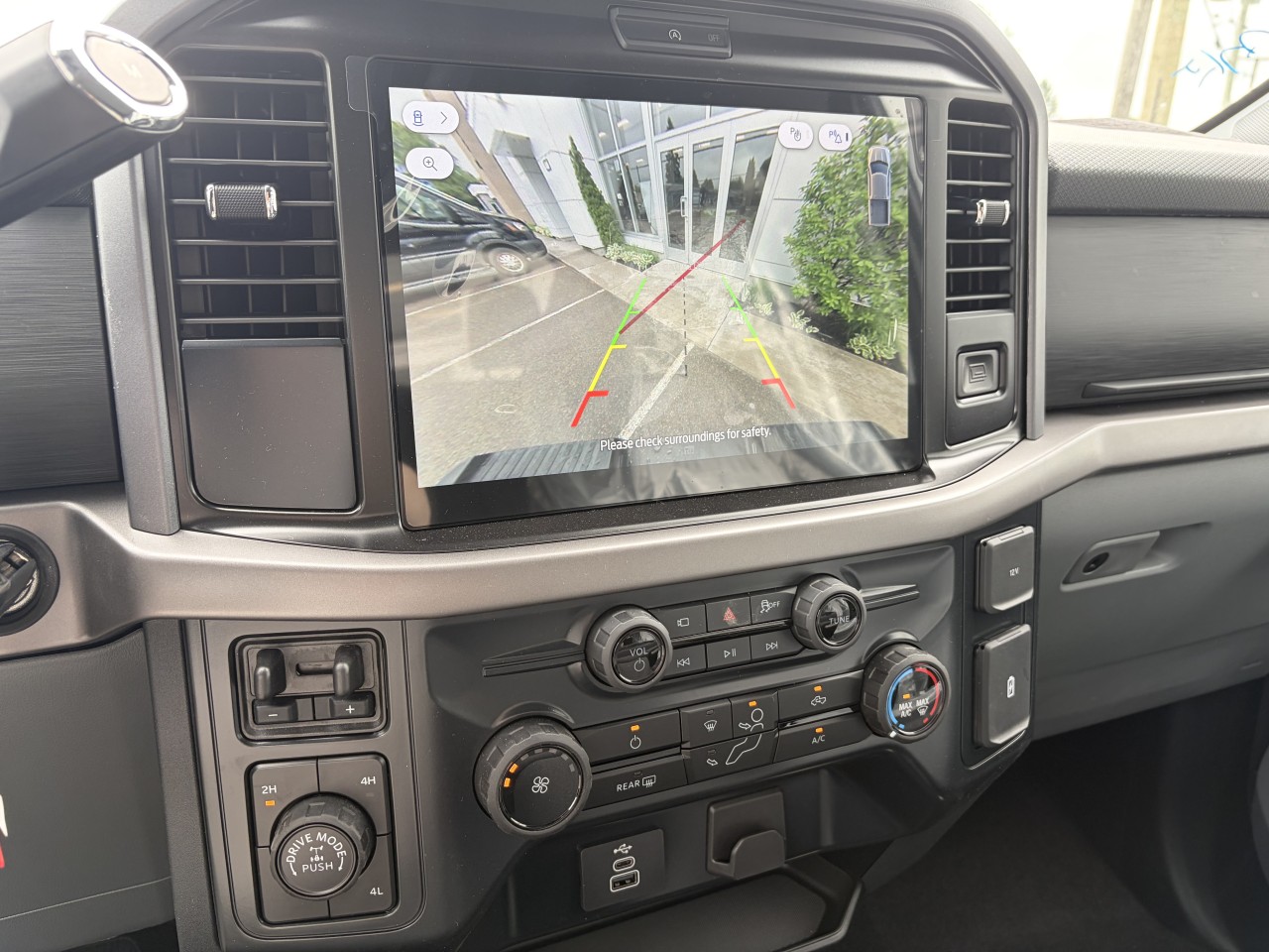 2026 Ford F-150 XLT Main Image