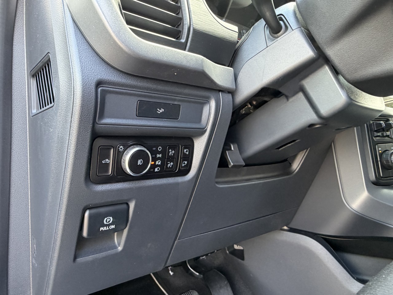 2026 Ford F-150 XLT Main Image