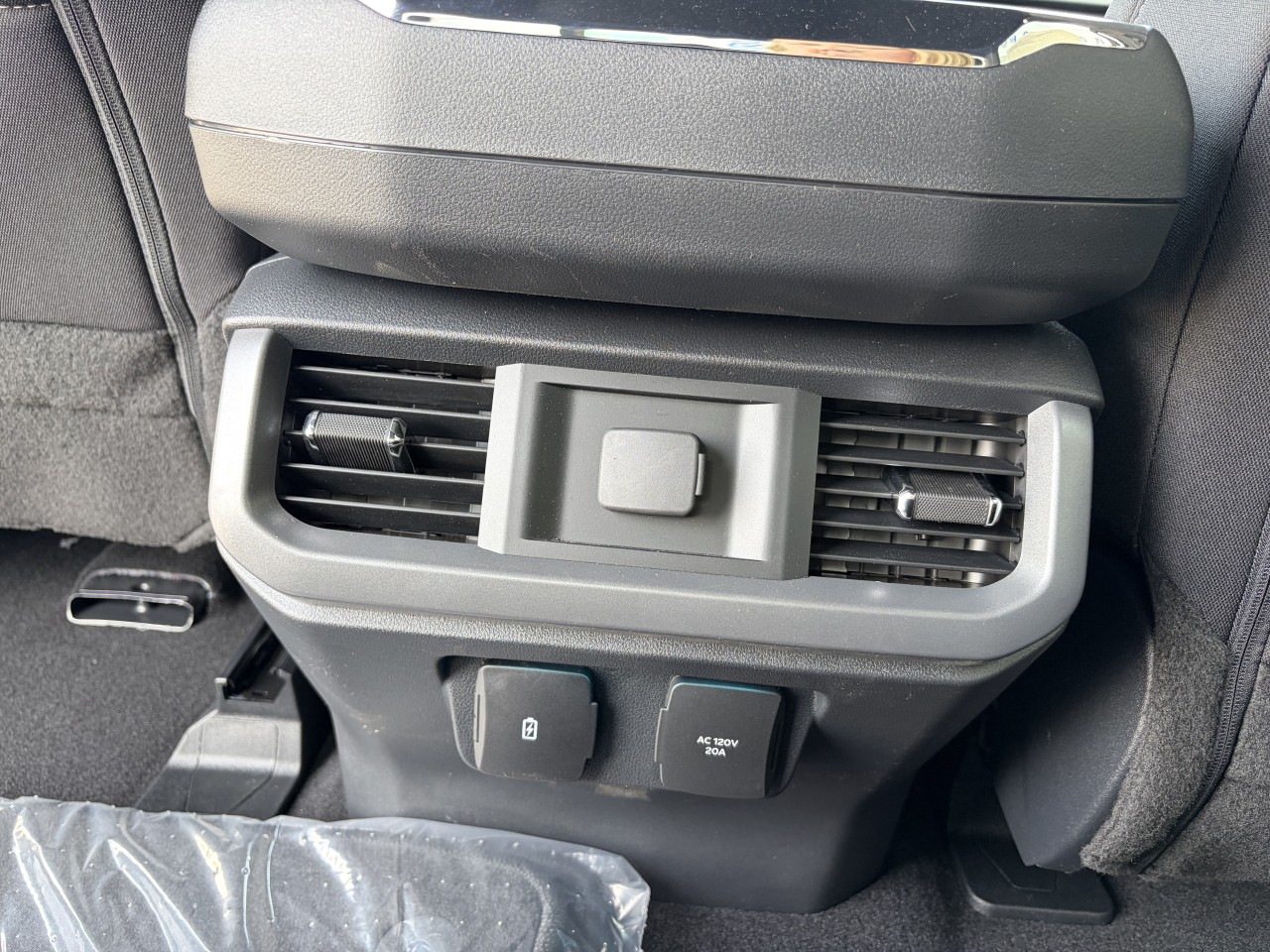2026 Ford F-150 XLT Main Image