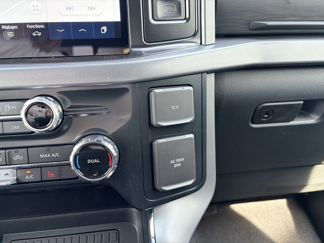 2026 Ford F-150 XLT Main Image