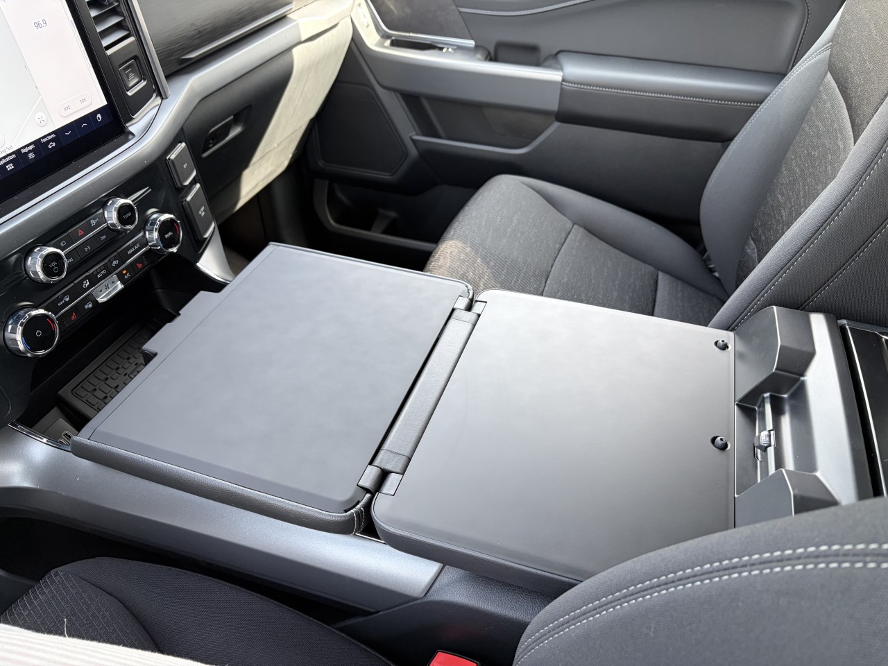 2026 Ford F-150 XLT Main Image